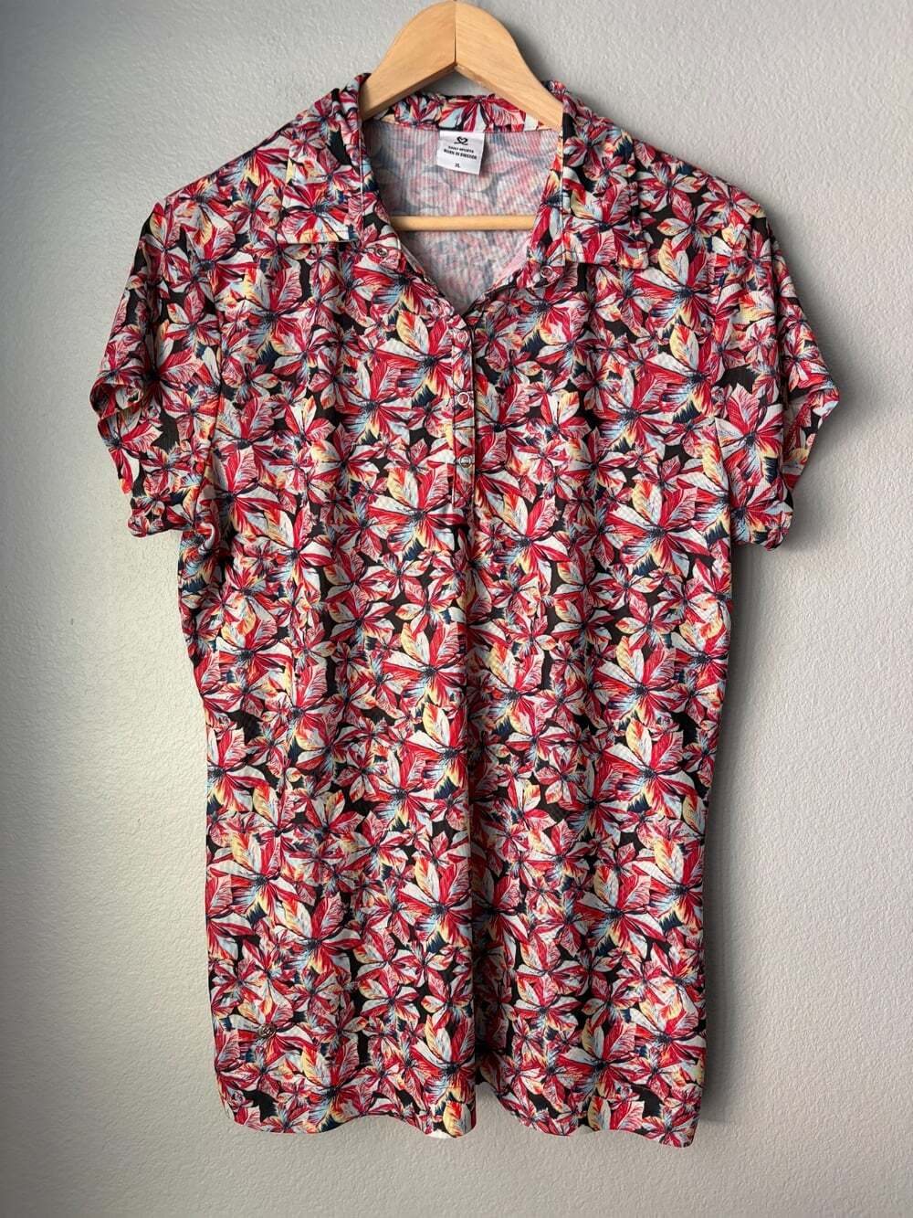 Daily Sports Womens Golf Polo Shirt Sz XL Floral Performance Preppy Tennis